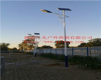 8米太陽能路燈-內蒙古鄂爾多斯路燈工程 8米太陽能路燈-內蒙古鄂爾多斯路燈工程